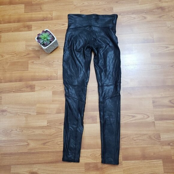 SPANX | Faux Leather Moto Leggings High Rise Quilted - Picture 5 of 13